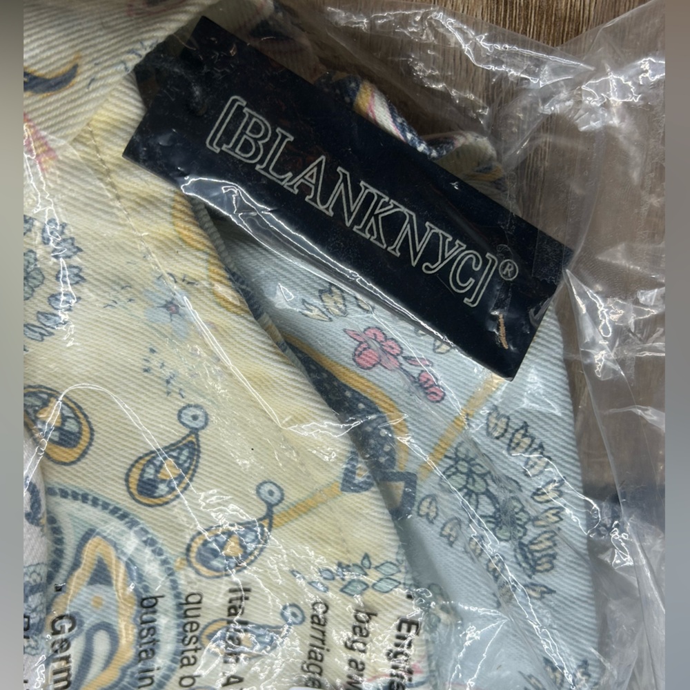 NWT MSRP $165 BlankNYC Coming Through Paisley Print Button Up Denim Jacket- SZ L - Picture 6 of 8